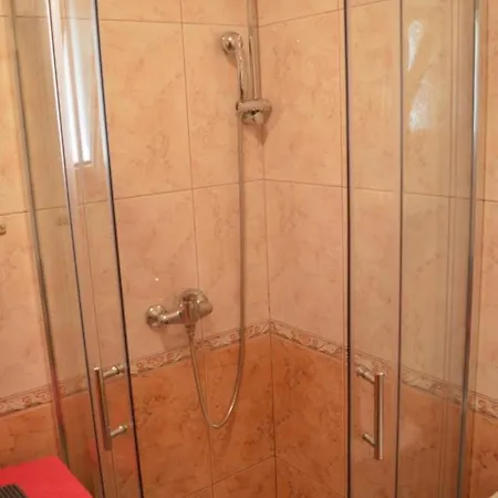 With Garden And Sea-view Apartament